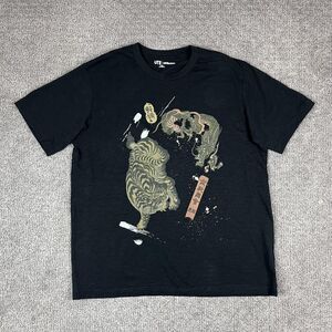Uniqlo UT Shirt Mens 2XL Black MFA Boston Japanese Tiger Dragon Graphic Art Tee